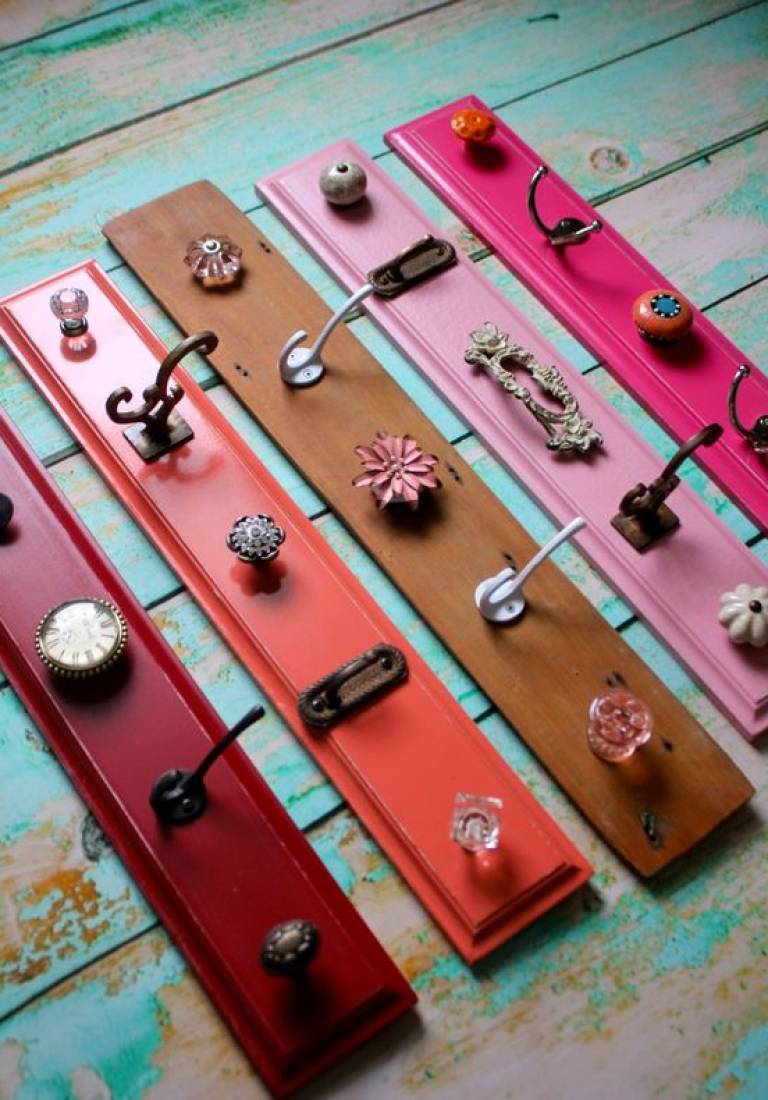 No dejes que la ropa suelta arruine tu decoración, ¡encuentra tu perchero perfecto!