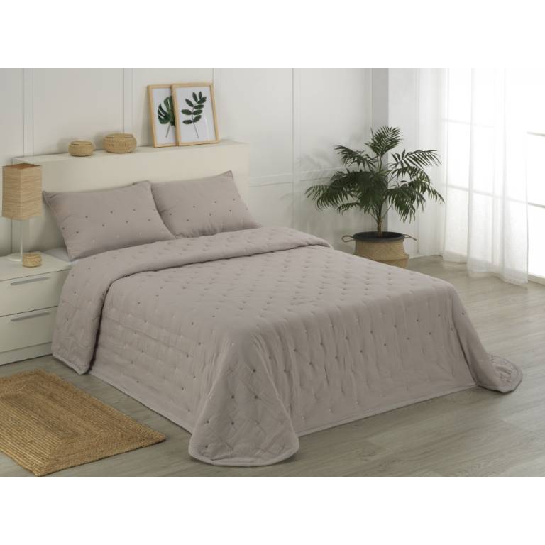 CONJUNTO COLCHA BORDADA TOPITOS TACTO SUAVE Y FUNDAS DE COJÍN beige