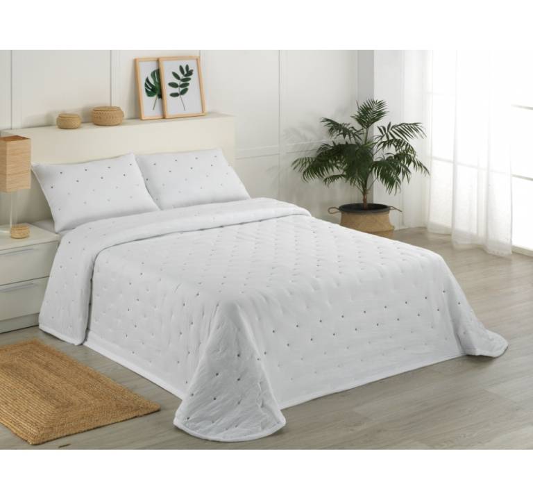 CONJUNTO COLCHA BORDADA TOPITOS TACTO SUAVE Y FUNDAS DE COJÍN