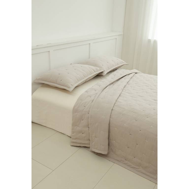 CONJUNTO COLCHA BORDADA TACTO SUAVE Y FUNDAS DE COJIN (beige, Cama 135:235x270)