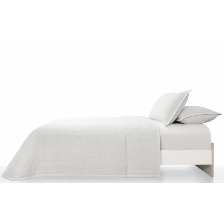 CONJUNTO COLCHA TACTO EXTRA SUAVE Y FUNDAS DE COJIN blanco