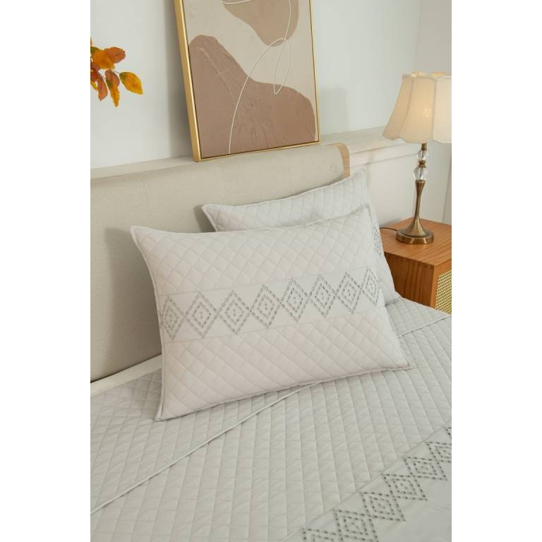 CONJUNTO COLCHA BORDADA TACTO SUAVE Y FUNDAS DE COJIN (gris, Cama 135:235x270)
