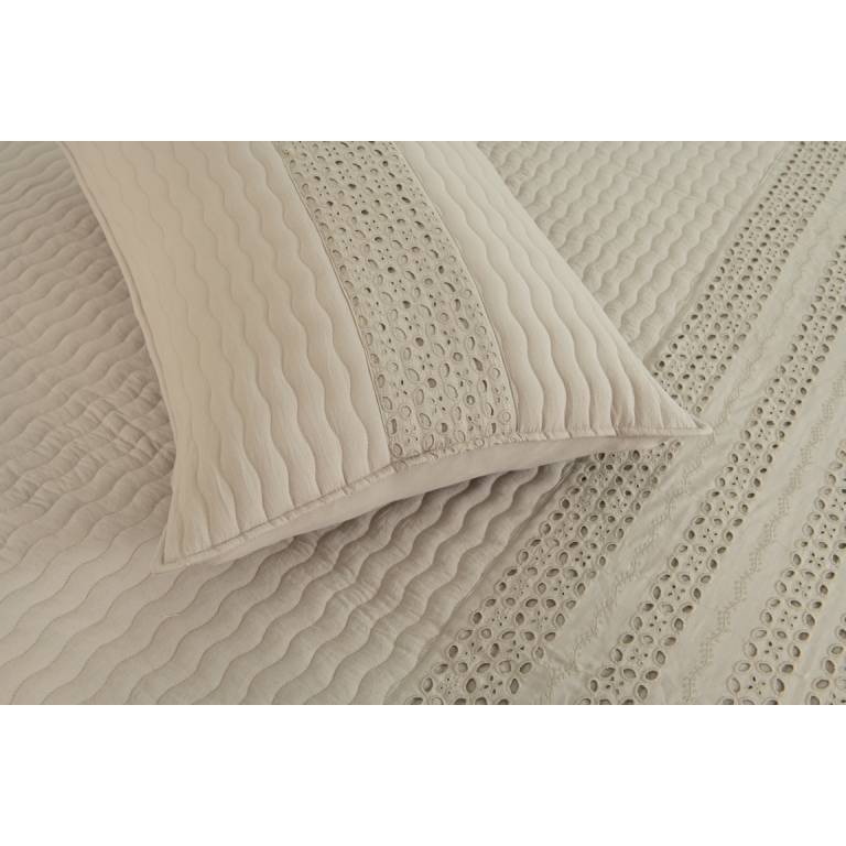 CONJUNTO COLCHA BORDADA TACTO SUAVE Y FUNDAS DE COJIN (beige, Cama 150:250x270)