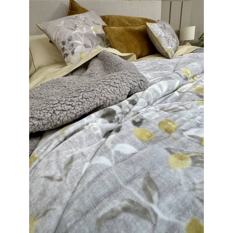 CONJUNTO EDREDÓN ESTAMPADO HOJAS CON BORREGUILLO (oro, Cama 180:280x270)