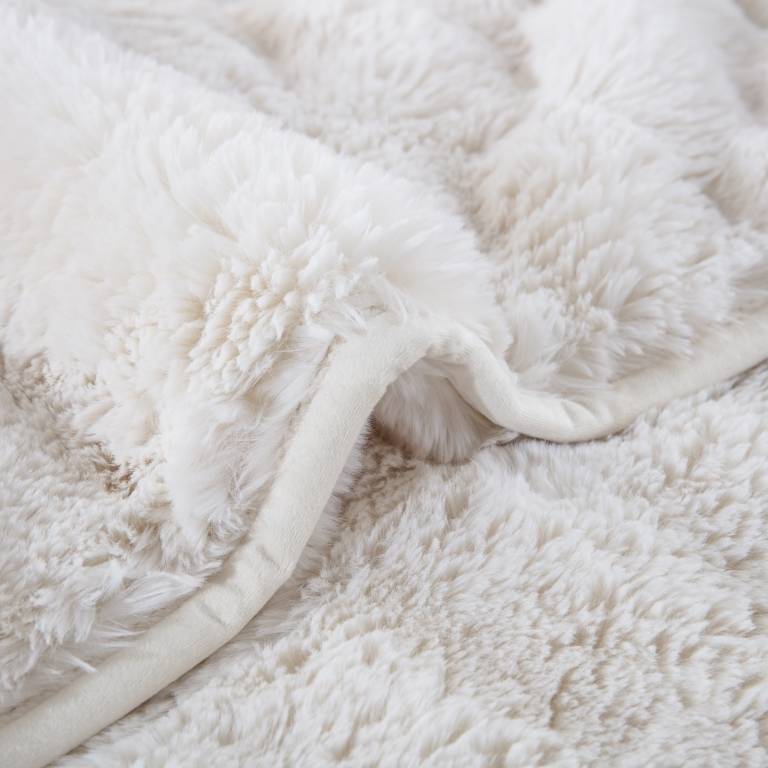 COLCHA PIEL SINTÉTICA SUPER SUAVE (blanco, Cama 135:235x270)