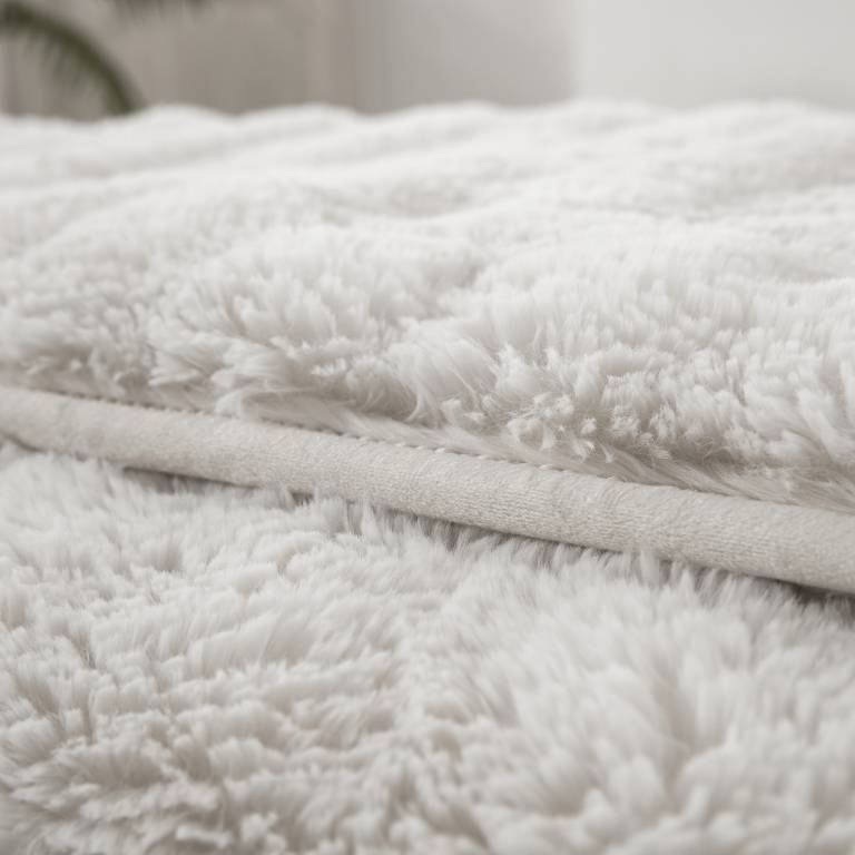 COLCHA PIEL SINTÉTICA SUPER SUAVE (gris, Cama 150:250x270)