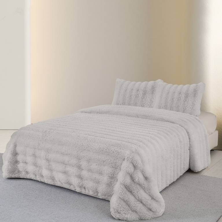 COLCHA PIEL SINTÉTICA SUPER SUAVE (gris, Cama 150:250x270)