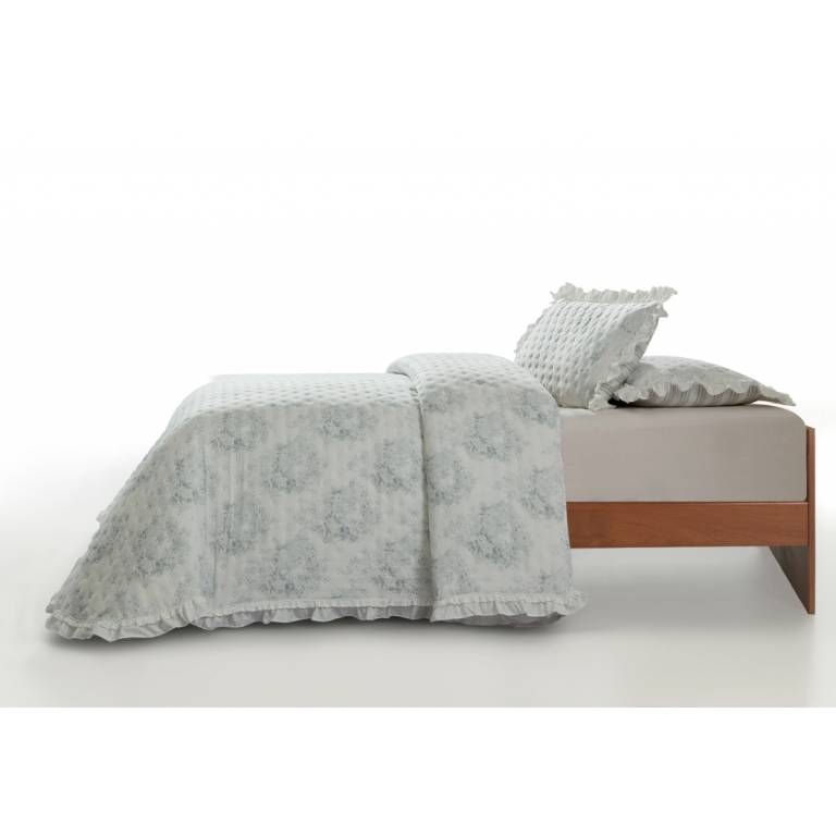 CONJUNTO COLCHA ESTAMPADO TOILE DE JOUY CON VOLANTE gris