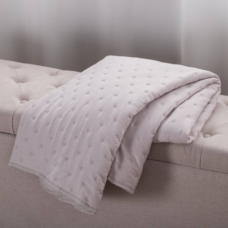 MANTITA DE SOFÁ TACTO SUAVE beige