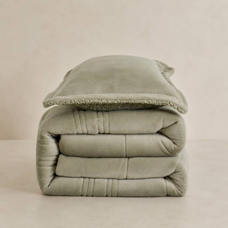 EDREDÓN JACQUARD CORALINA SHERPA CON FUNDAS DE COJÍN (verde, Cama 150:250x270)