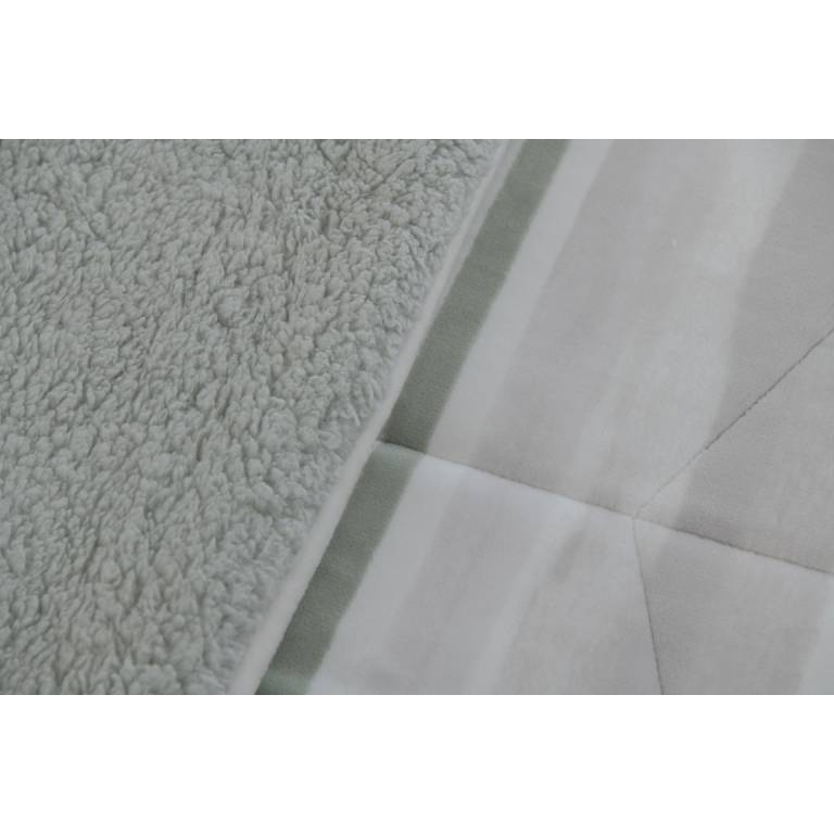 EDREDÓN DE INVIERNO CORALINA CON REVERSO DE BORREGUILLO EXTRA CÁLIDA (verde, Cama 135:235x270)